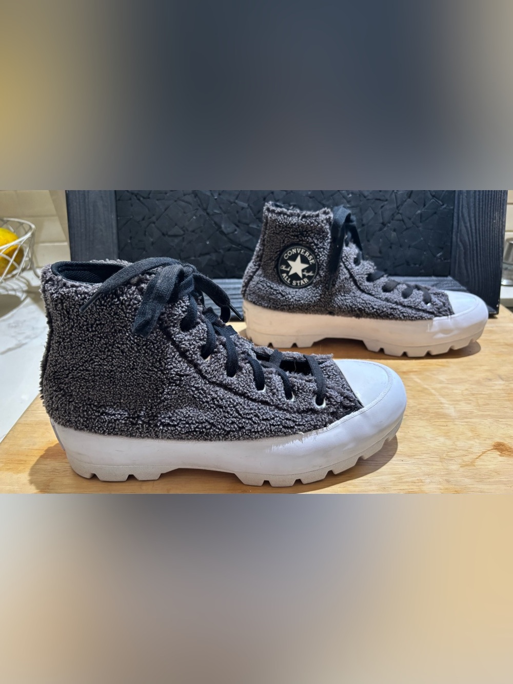 Converse Chuck Taylor All Star Lugged Sherpa high-top sneakers size 8